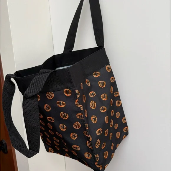 Thirty-One Black Essential Storage Tote w/ Sketched Pumpkins Orange Pattern - Picture 1 of 7